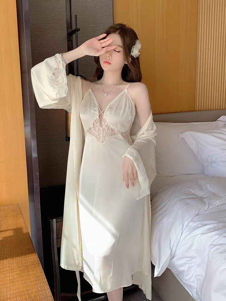 Women's sexy suspender nightgown in pajamas