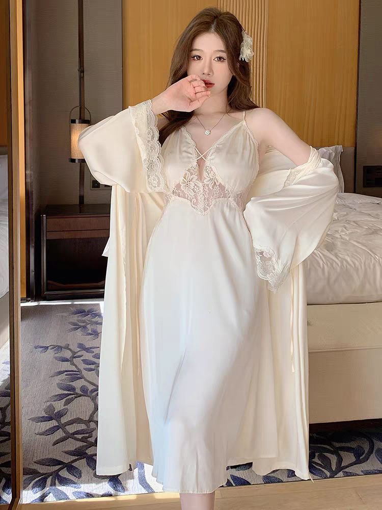 Women's sexy suspender nightgown in pajamas